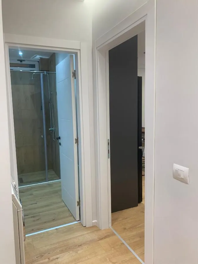 Pin Apartments Tirana 0*,