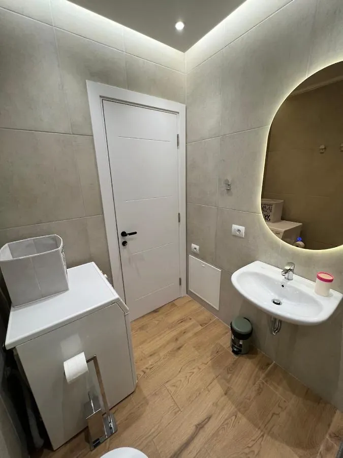 Pin Apartments Tirana 0*,