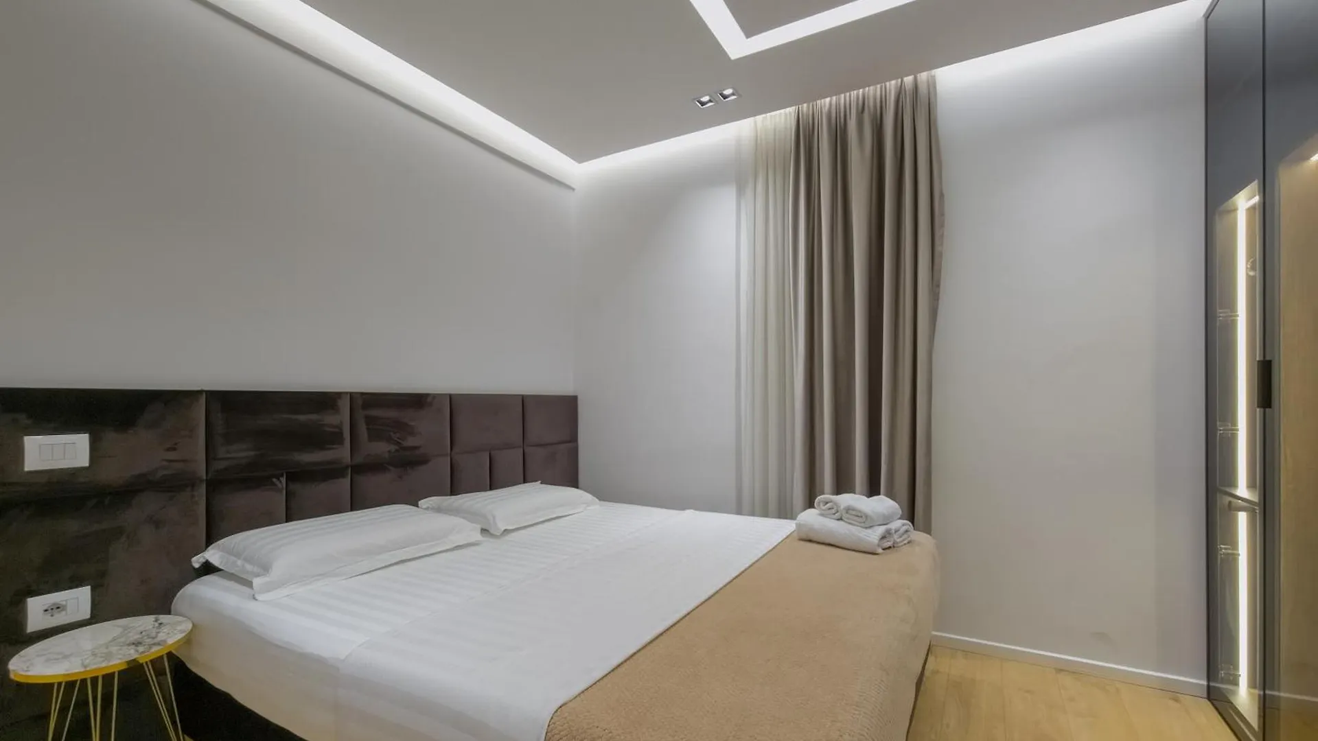 Pin Apartments Tirana